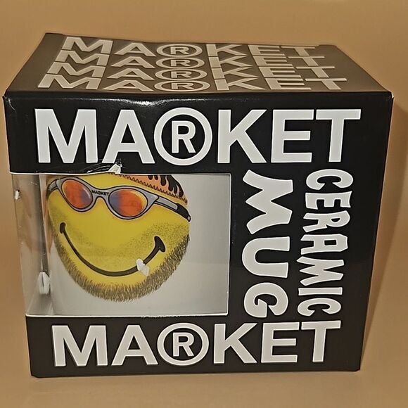 Market X Smiley Don’t Happy Be Worry Mug - Picture 4 of 4